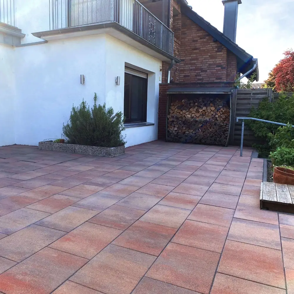 Terrasse in Goch nach der Reinigung